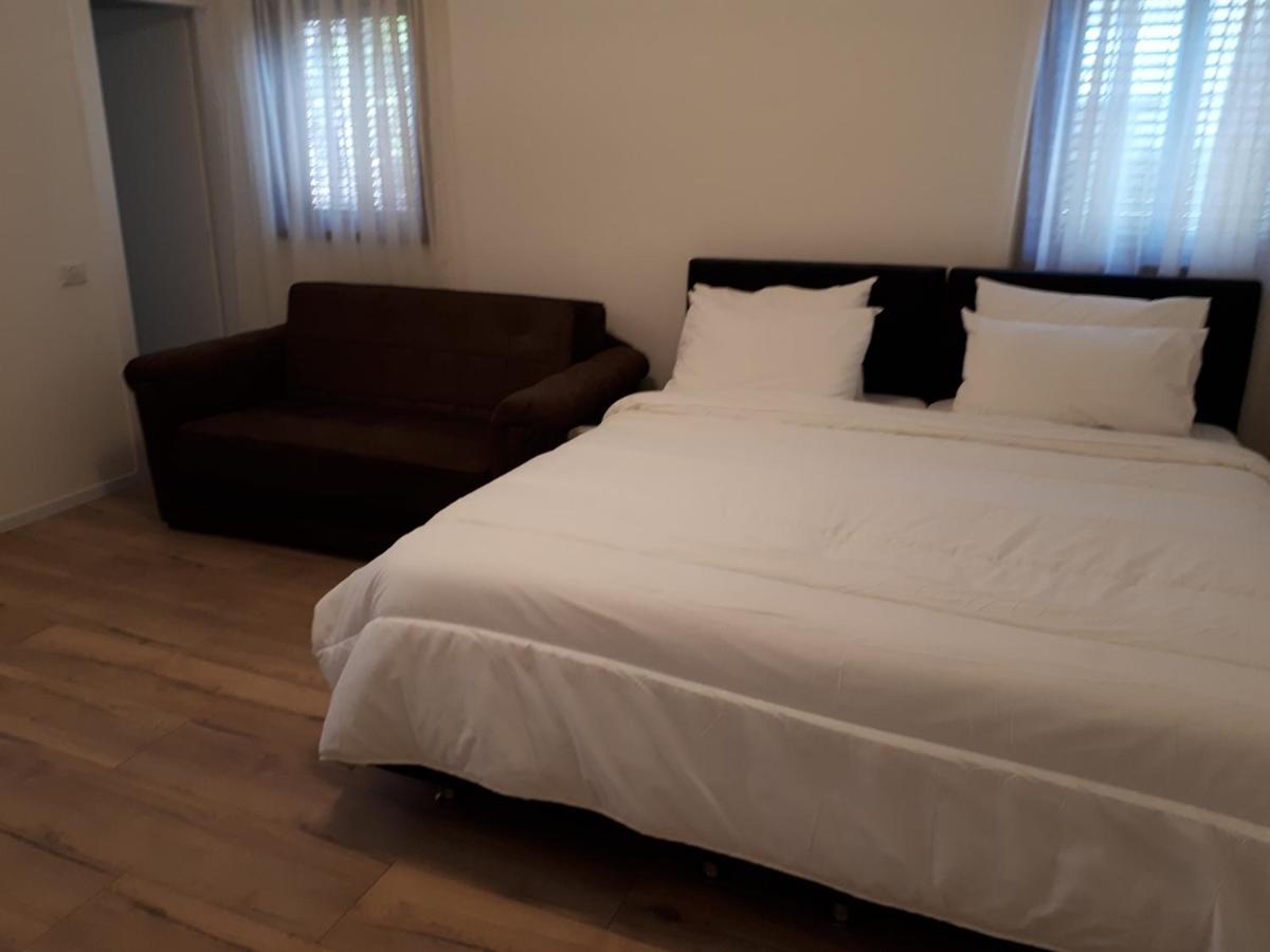 Etty'S House Otel Petach Tikva Dış mekan fotoğraf
